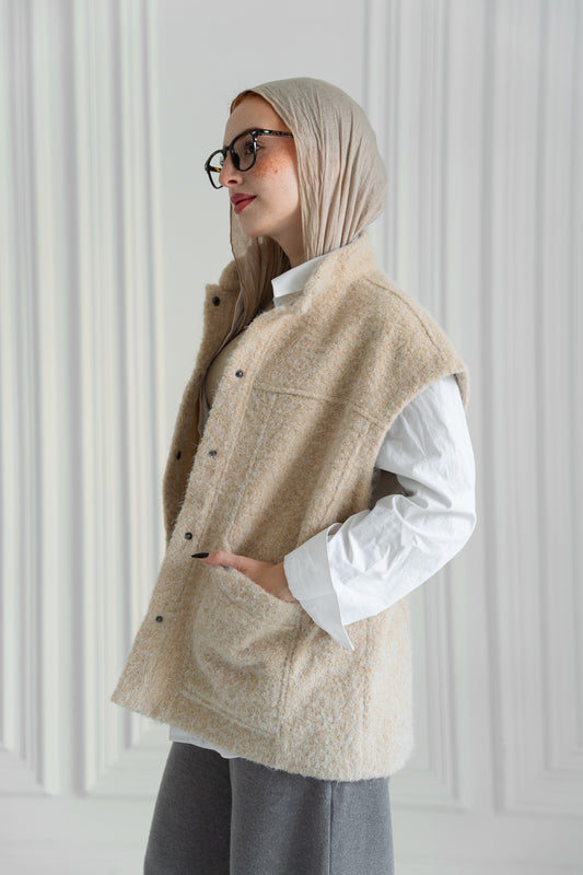 Fluffy Wool Vest -Cream Beige