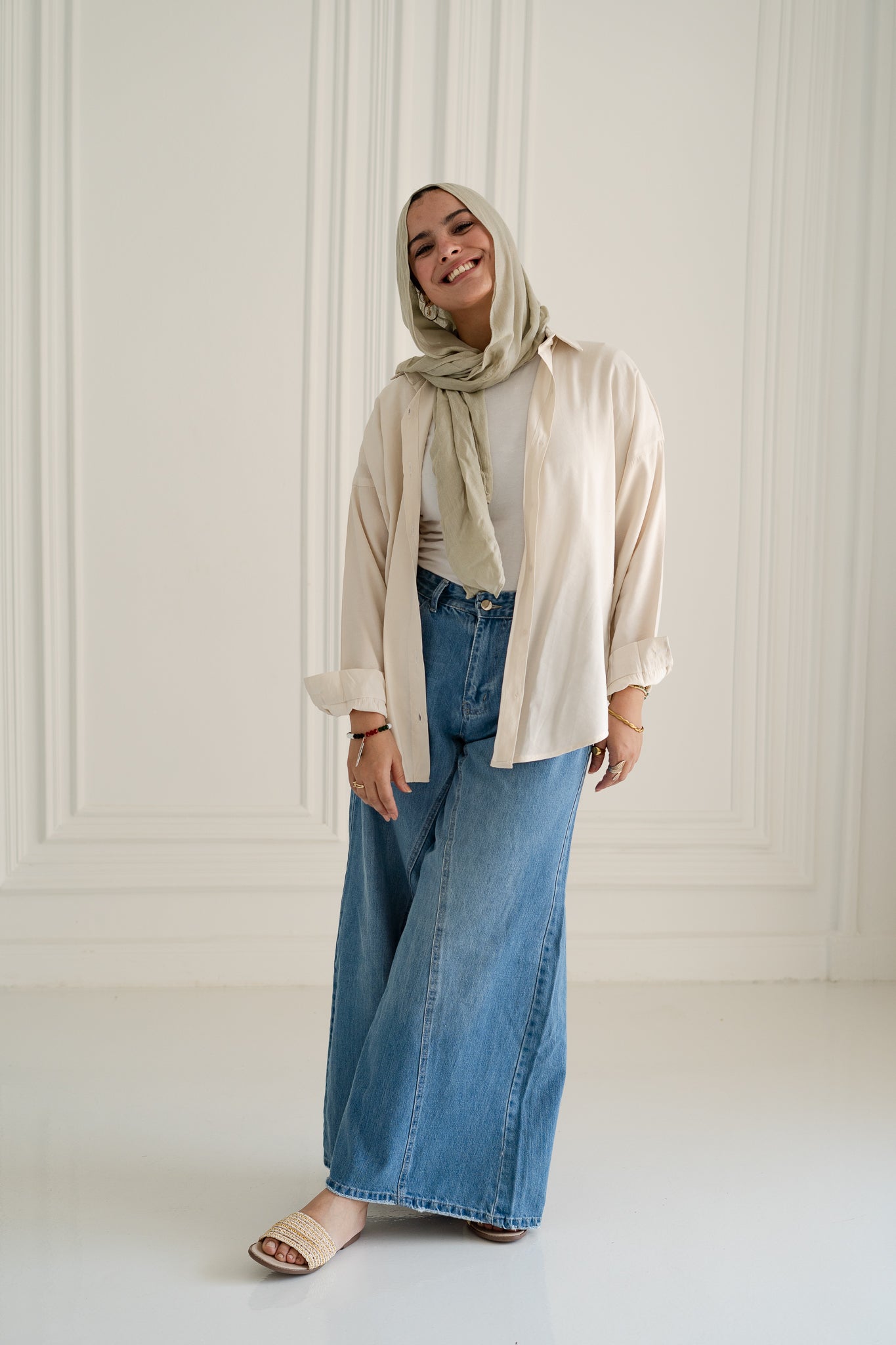 Rise Wide - Flare Jeans