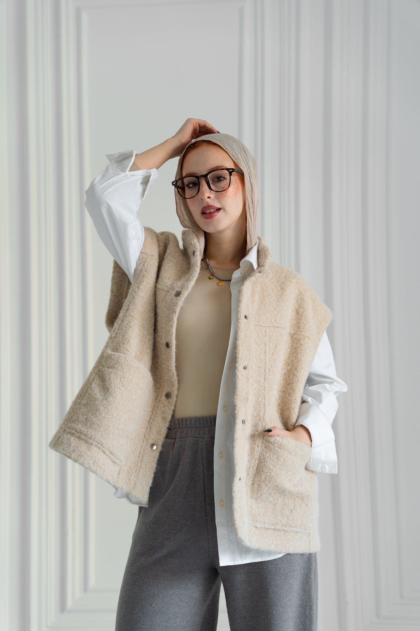 Fluffy Wool Vest -Cream Beige