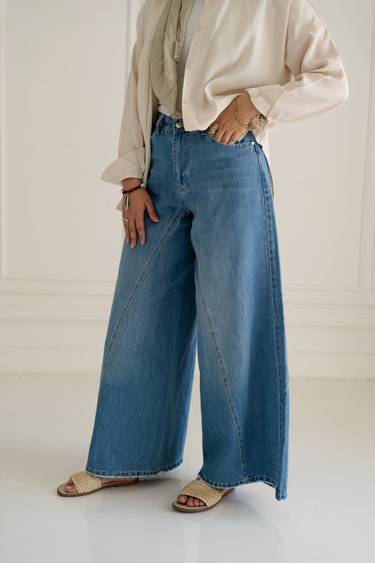 Rise Wide - Flare Jeans